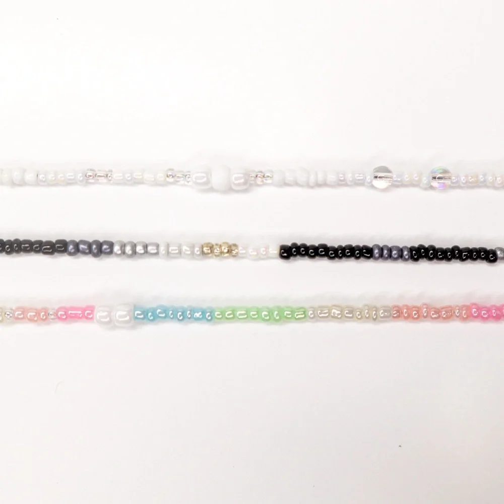 White‎ Beaded Choker
